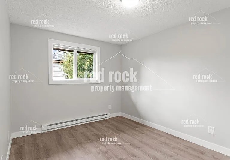 2424 E Diamond Ave #1 — Photo 12