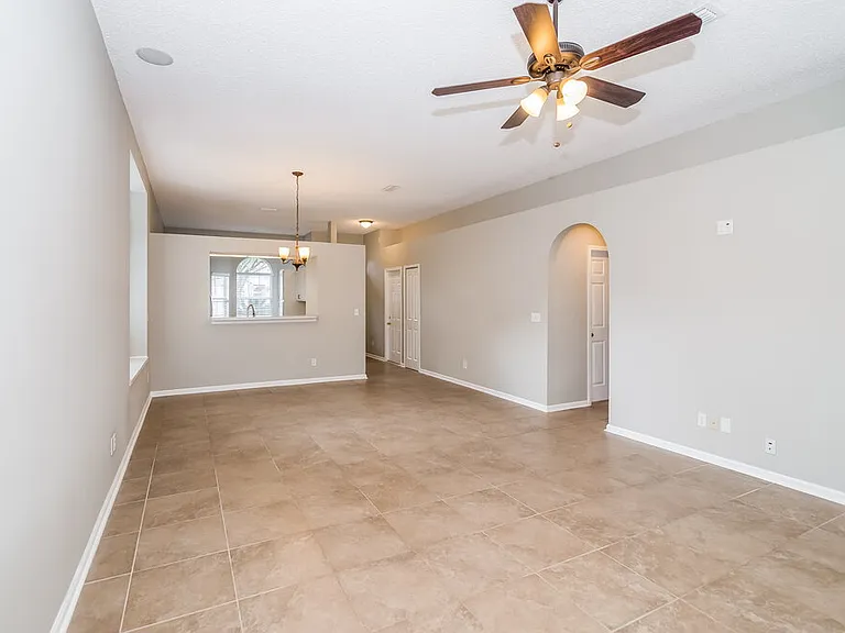 3338 Ayrshire St — Photo 4