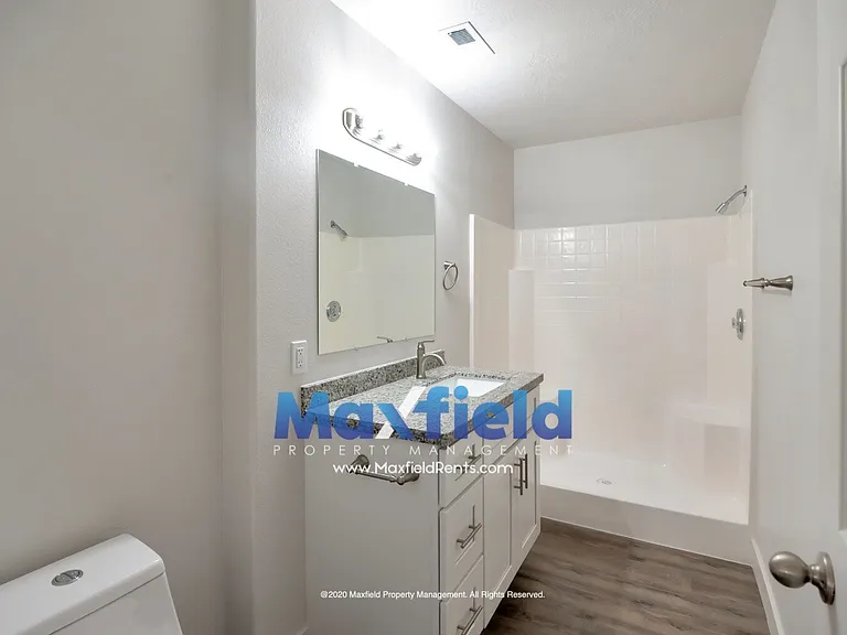 2737 E 750 N #3 — Photo 23