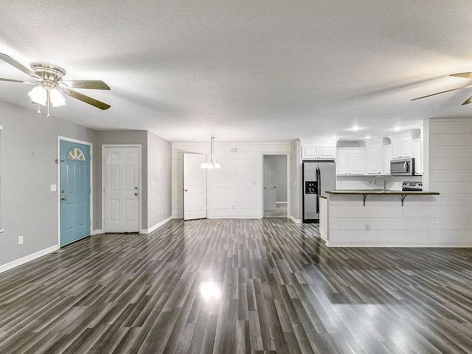 32 Kendal Dr