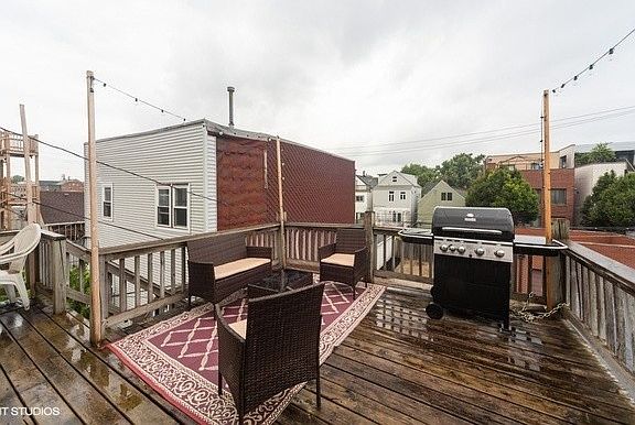 3rd image of 1532 W Diversey Pkwy #3