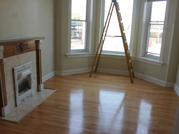 5th image of 3420 N Sheffield Ave APT 2
