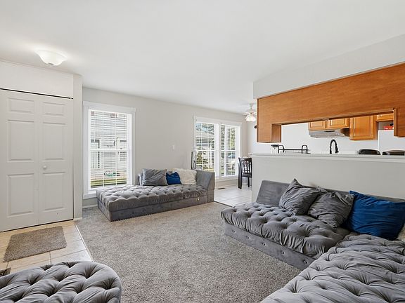4th image of 28376 Raleigh Crescent Dr