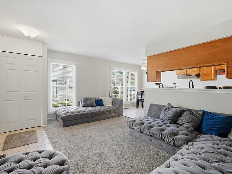 28376 Raleigh Crescent Dr — Photo 4