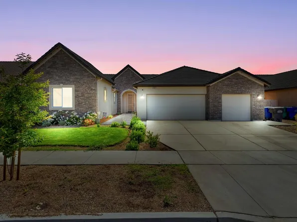 2421 N Cabernet Pl, Hanford, CA 93230
