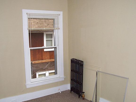 4th image of 308 Fuller Ave SE #1