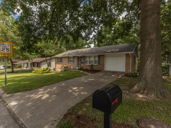 3312 Lynnwood Dr, Columbia, MO 65203