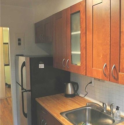 3rd image of 200 Lexington Ave APT 7E