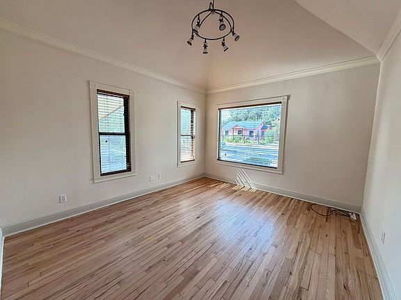 5th image of 1410 W 51st St