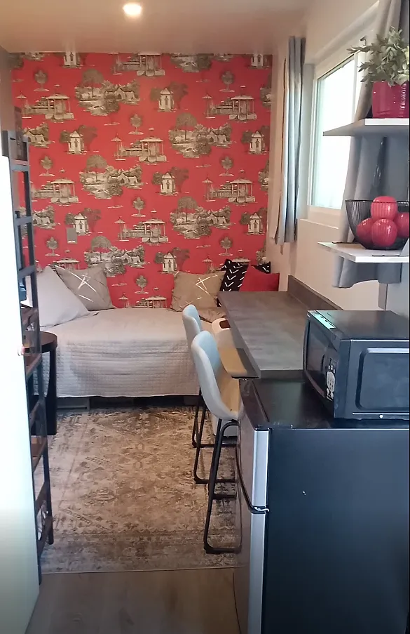 Studio, 171 sqft, $975 — Photo 3