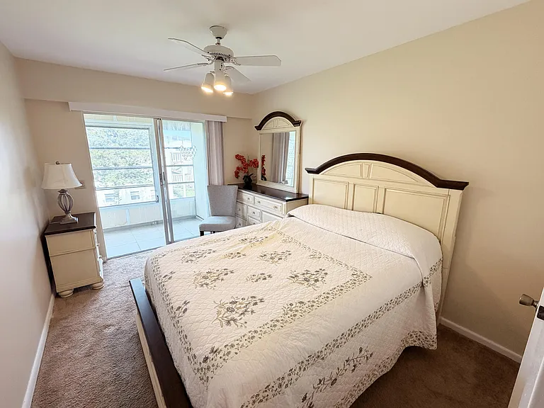 375 Mansfield #I — Photo 9