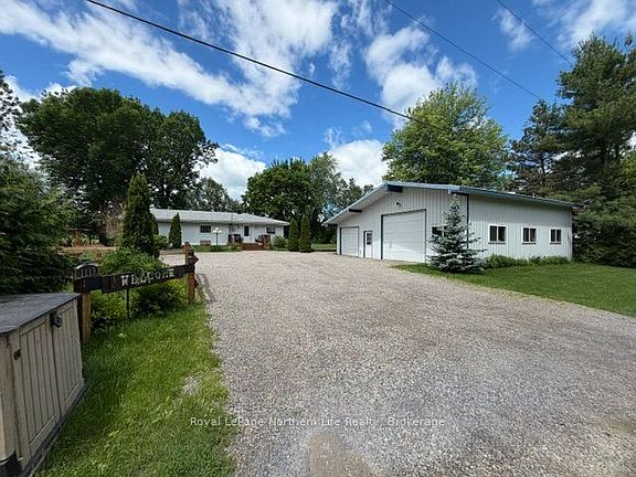 2nd image of 1119 Quesnel Rd