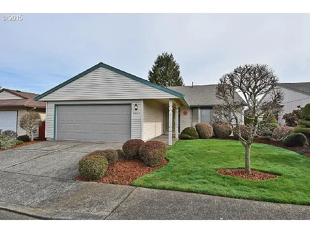 2262 NE 152nd Ave photo 1