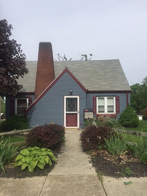1st image of 1010 S McDonald St