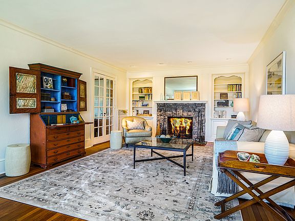 4th image of 19 Dogwood Ln