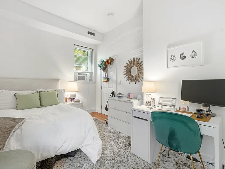 45 Rutland St #2 — Photo 10