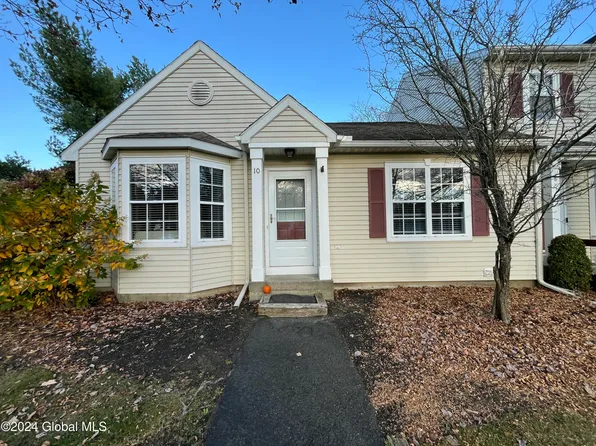 10 Palisade Court, Troy, NY 12182