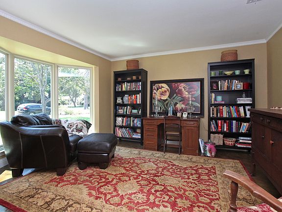 4th image of 605 Carroll Dr