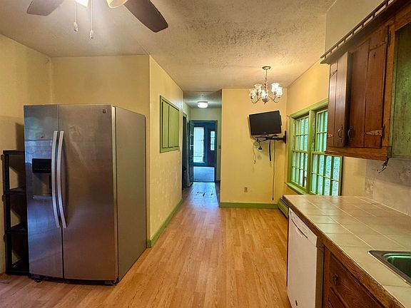 5th image of 10523 Pomfret Road
