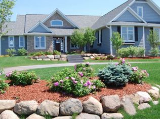 310 Lindsay Rd, Hudson, WI 54016