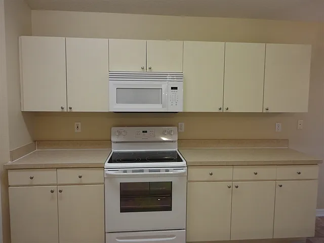 1212 Dragon Head Dr — Photo 10