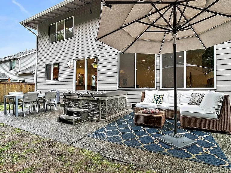 23721 SE 284th St — Photo 40