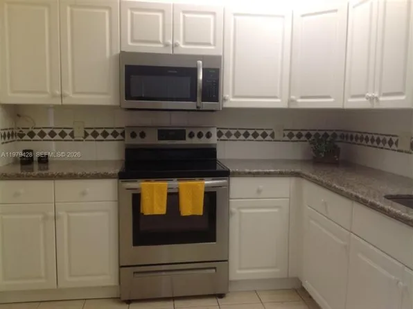 16246 Laurel Dr #104, Fort Lauderdale, FL 33326