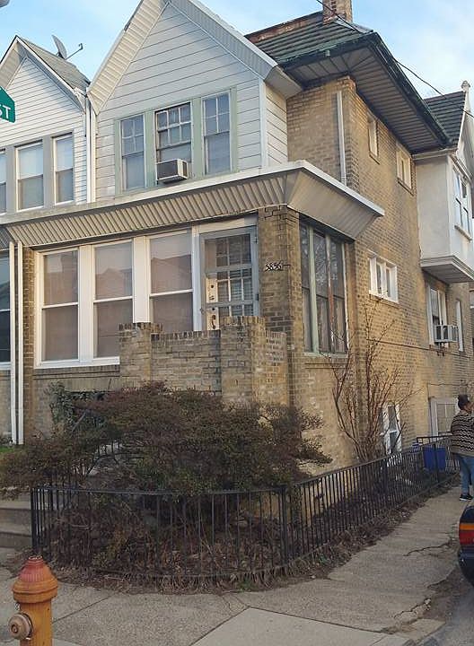 1st image of 5856 Fernwood St