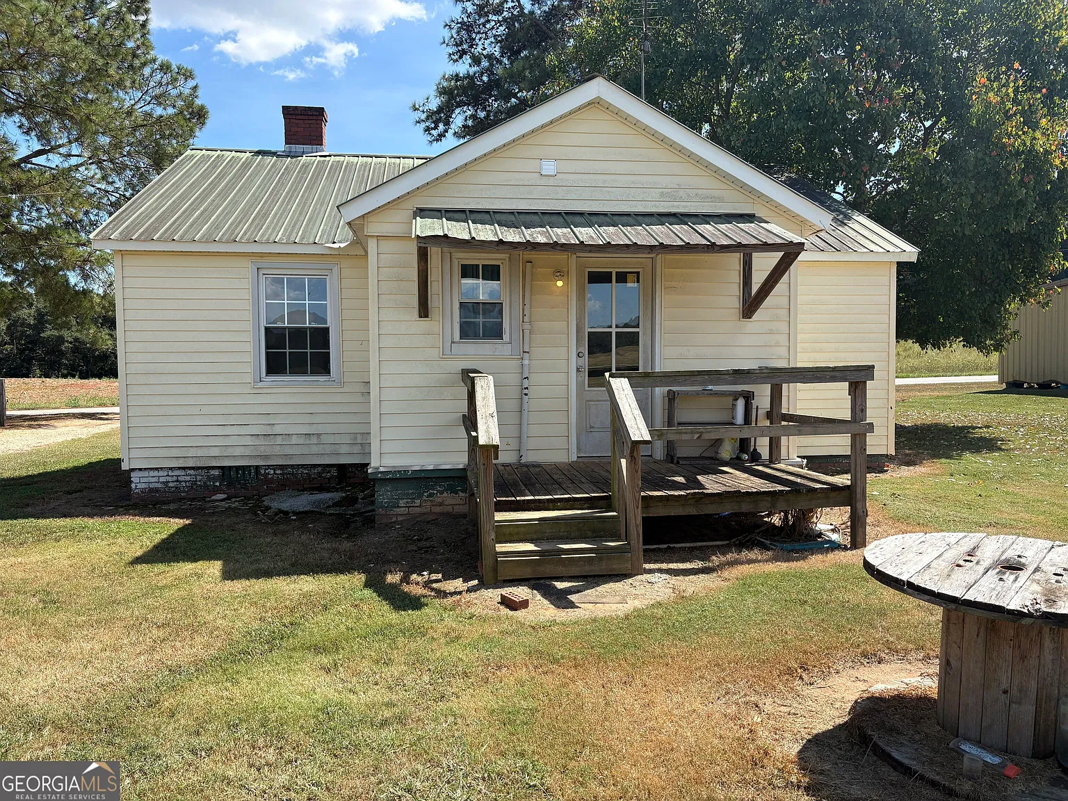 2 bed, 1.0 bath, 1000 sqft, $1,700 — Photo 2
