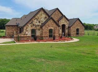210 Cooperstown Dr, Springtown, TX 76082
