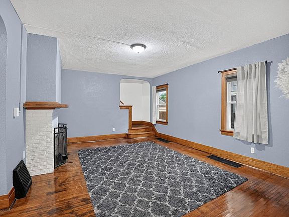 2nd image of 1216 Independence Ave