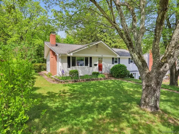 42 Arnott Road, Manchester, CT 06040