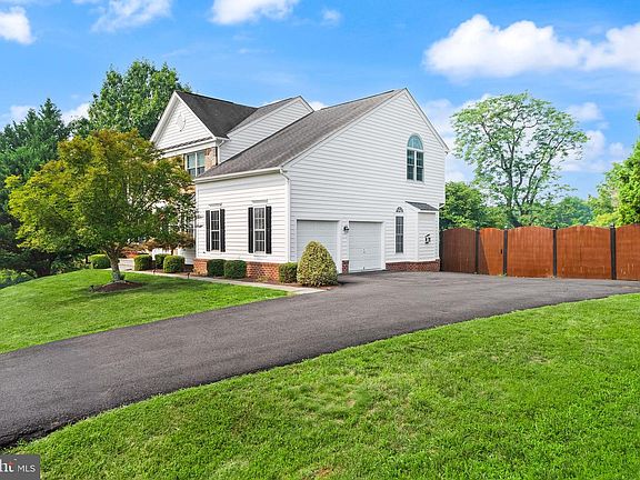 5th image of 11489 Potomac Heights Ln