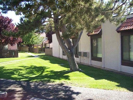 4th image of 1015 Baywood Dr APT B
