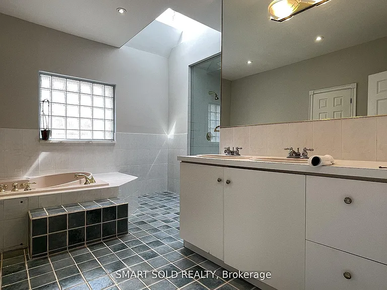 42 Amelia St — Photo 10