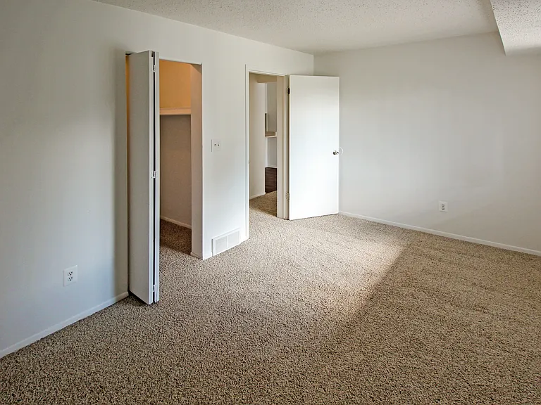 Pine Hill Apartments — Photo 15