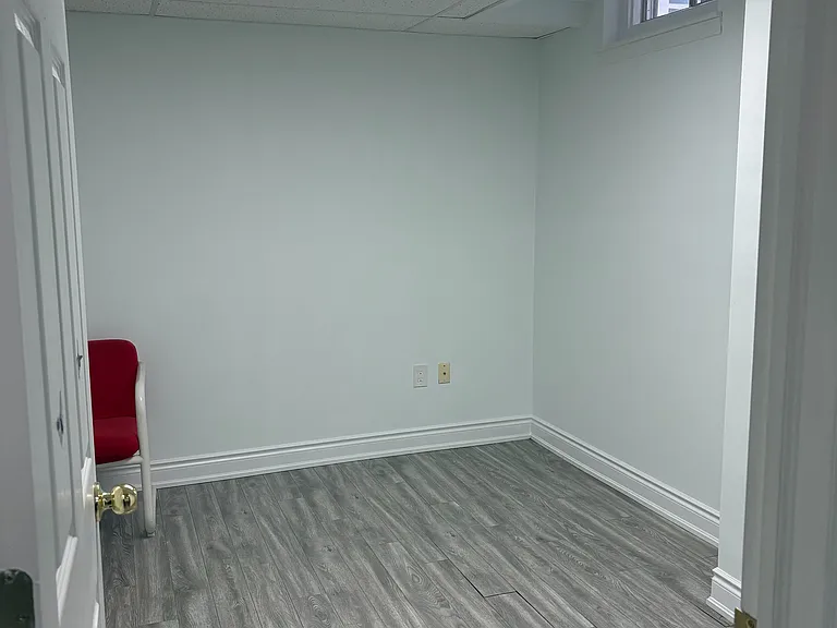 168 Mary Pearson Dr #BASEMENT — Photo 4