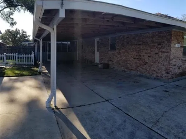 201 Plantation Rd, Hahnville, LA 70057