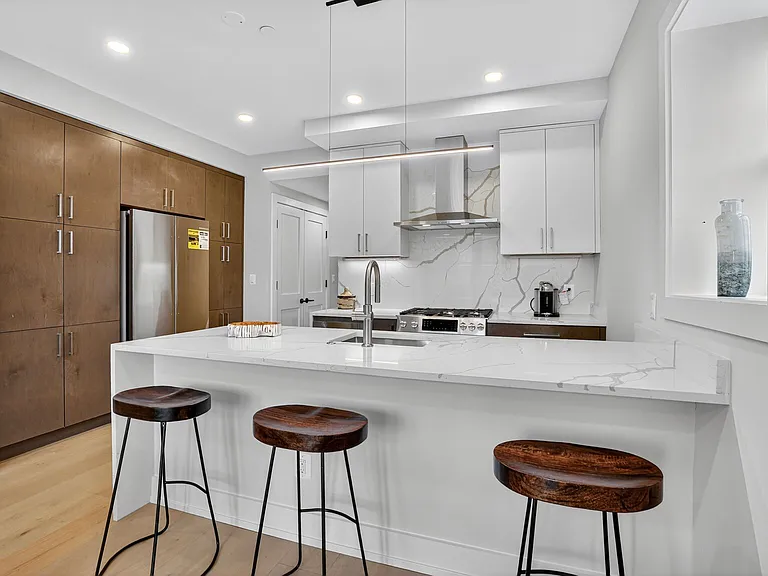 1746 Lanier Pl NW #A — Photo 18