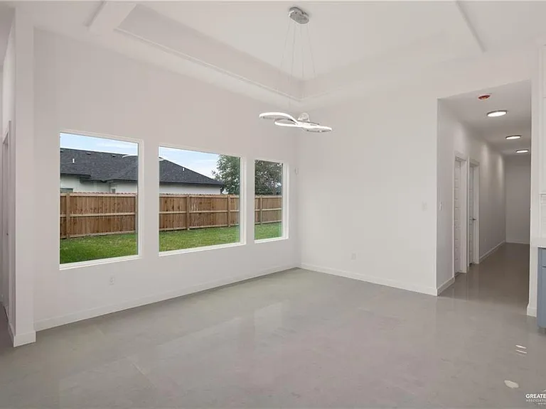 614 Sonny Dr — Photo 5