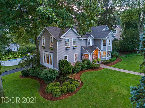 2nd image of 738 Birchwood Dr