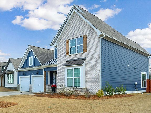 2nd image of 1760 Baxter Ave