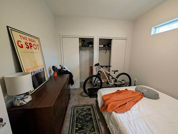 5th image of 721 S Lincoln St APT 12