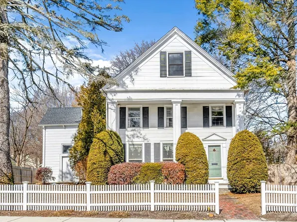 84 Main St, Hopkinton, MA 01748