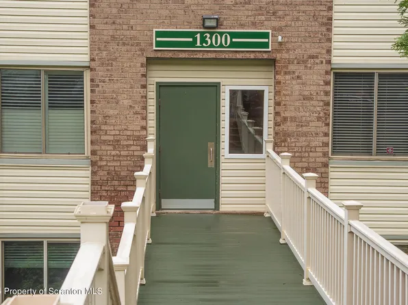 1311 Summit Point, Scranton, PA 18508