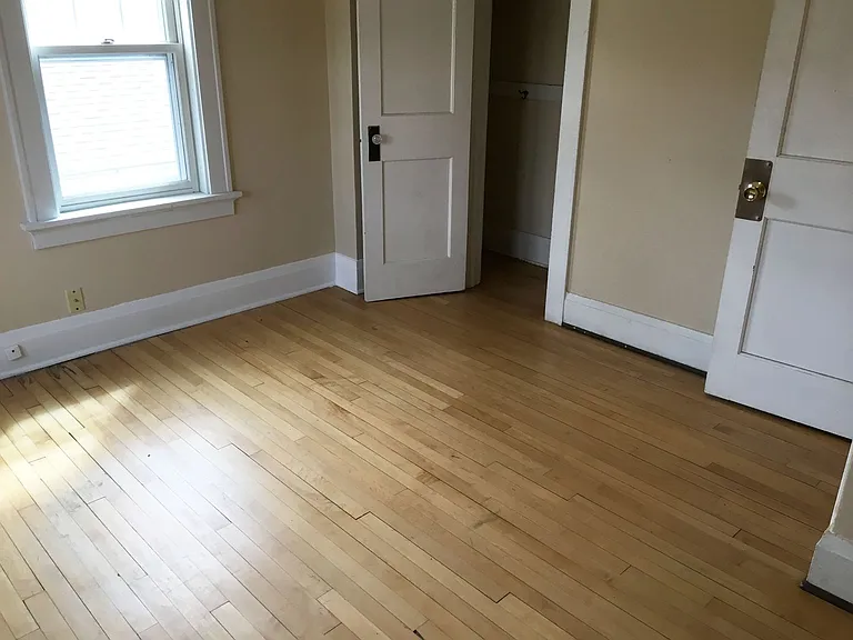 605 E Thomas St — Photo 22