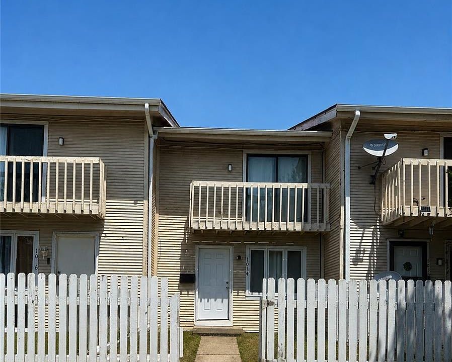 1st image of 1014 W Maple Ave Unit 2