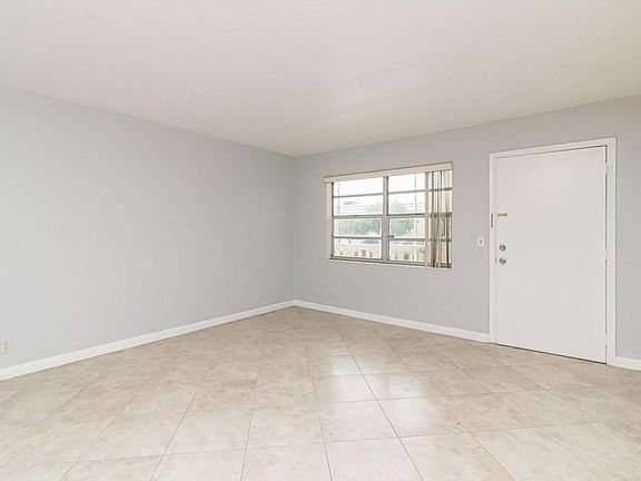 2nd image of 3915 S Flagler Dr APT 216
