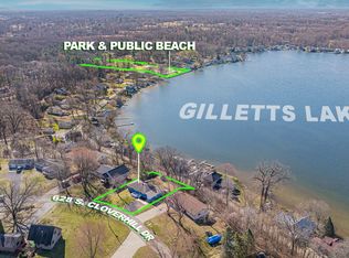 628 S Cloverhill Rd, Jackson, MI 49201