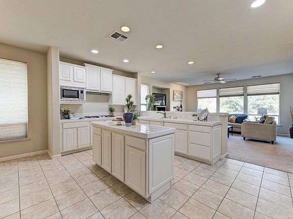3rd image of 6088 Great Basin Dr